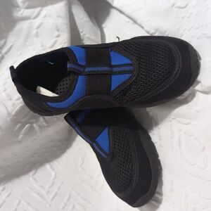 Water shoes